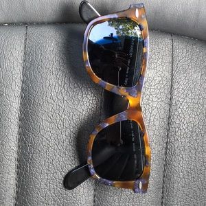Ray Ban Wayfarer tortoise shell sunglasses